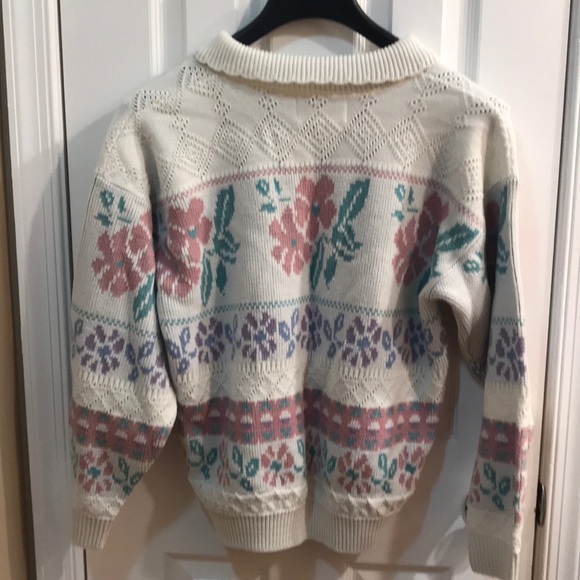 ⚡️FINAL PRICE⚡️VTG Season Ticket Flower Sweater - Picture 7 of 12
